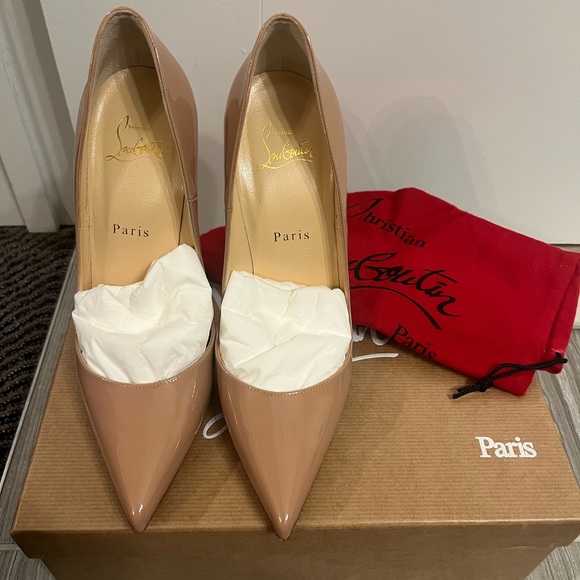 CHRISTIAN LOUBOUTIN
So Kate Patent Pointed-Toe Red Sole Pump - Picture 3 of 7